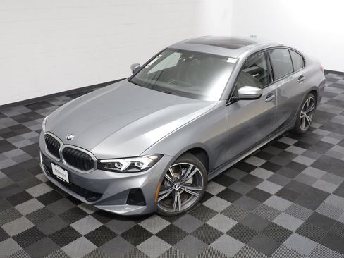 Used 2023 BMW 330i xDrive Sedan w/ Premium Package AWD/4WD image 2