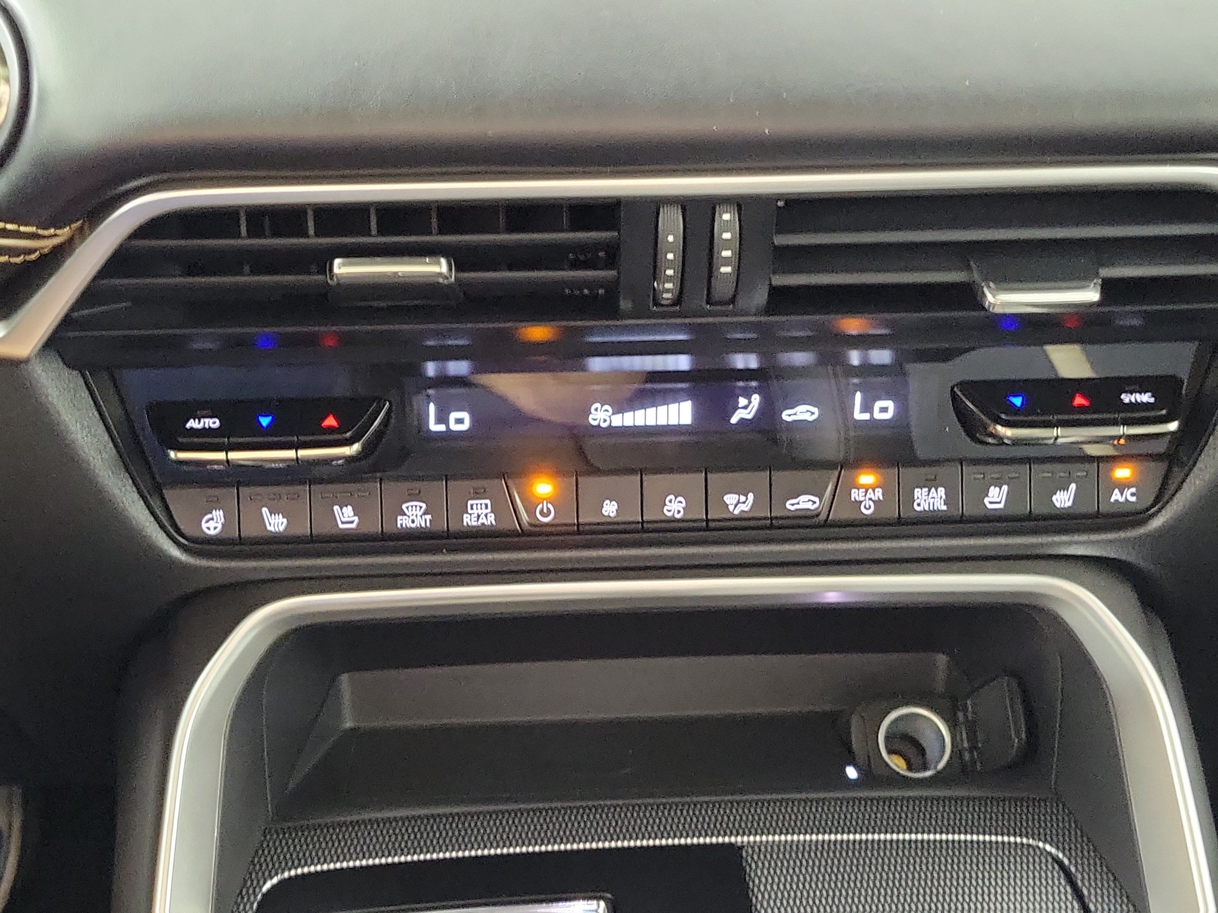 Certified 2025 MAZDA CX-70 Plug-In Hybrid w/ Premium Plus AWD/4WD image 21