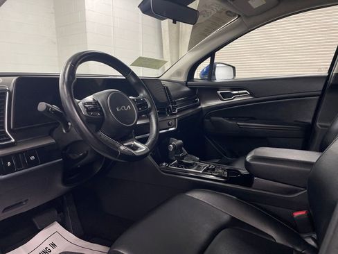 Used 2023 Kia Sportage EX image 6