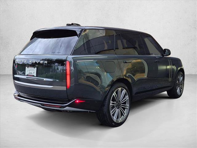New 2027 Land Rover Range Rover Long Wheelbase SE AWD/4WD image 2