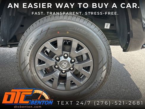 Used 2022 Toyota Tacoma SR5 w/ Technology Package RWD image 30