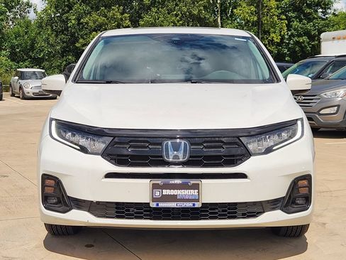 Used 2026 Honda Odyssey Elite image 2
