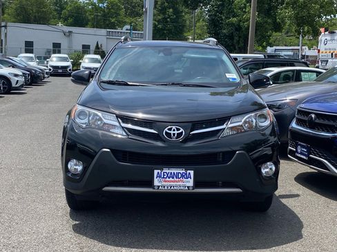 Used 2014 Toyota RAV4 Limited w/ Technology Package AWD/4WD image 5