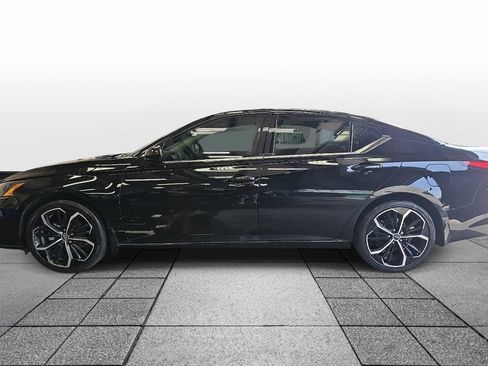 Used 2023 Nissan Altima 2.5 SR FWD image 8