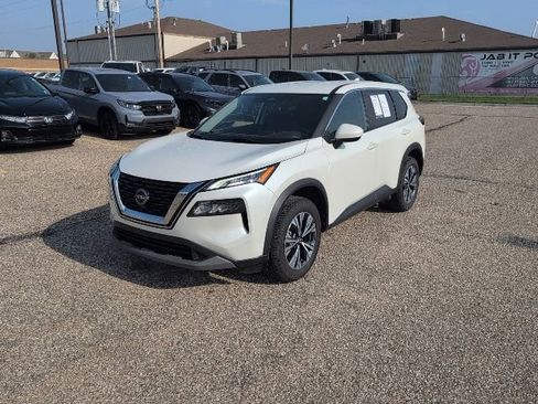 Used 2023 Nissan Rogue SV AWD/4WD image 14