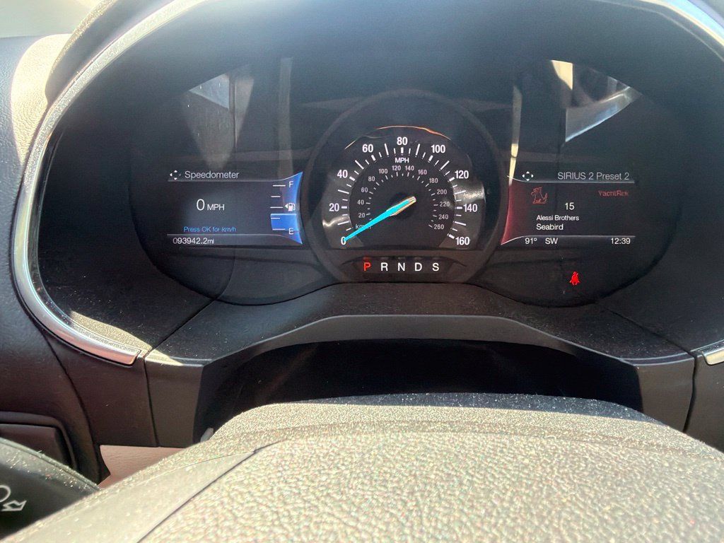 Used 2018 Ford Edge Titanium w/ Equipment Group 301A FWD image 13