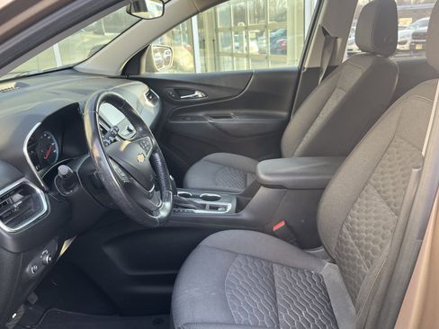 Used 2018 Chevrolet Equinox LT image 6