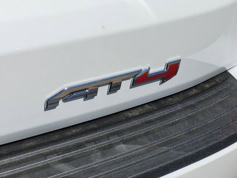 New 2026 GMC Yukon XL AT4 AWD/4WD image 8
