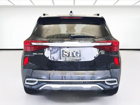Used 2023 Kia Seltos S w/ Navigation Package FWD image 5