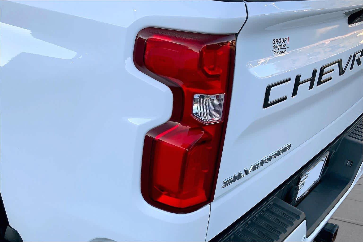 Used 2019 Chevrolet Silverado 1500 RST AWD/4WD image 25