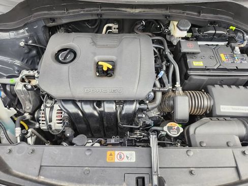 Certified 2025 Kia Soul LX w/ LX Technology Package FWD image 30