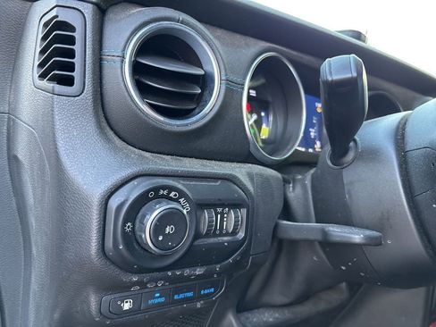Used 2021 Jeep Wrangler Unlimited Rubicon 4xe w/ Steel Bumper Group AWD/4WD image 11