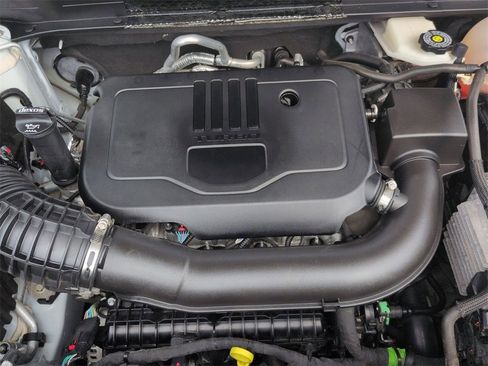 Certified 2023 GMC Acadia SLE w/ Driver Convenience Package image 26