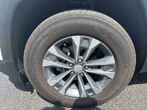 Used 2026 Chevrolet Equinox LT w/ LPO, Floor Liner Package FWD image 13