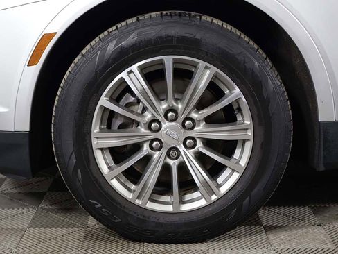 Used 2018 Cadillac XT5 Luxury w/ Driver Awareness Package image 26