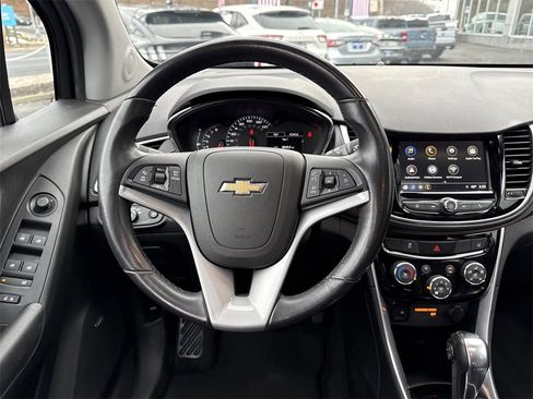 Used 2018 Chevrolet Trax Premier image 27
