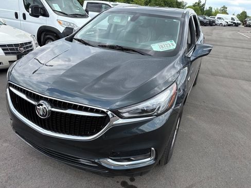 Used 2019 Buick Enclave Essence AWD/4WD image 2