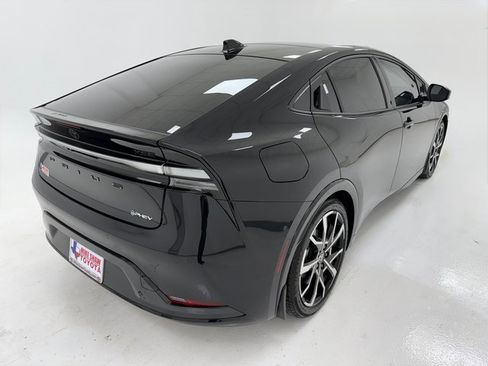 Used 2025 Toyota Prius Plug-In Hybrid w/ Limited Premium Package image 40