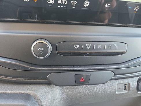 New 2026 Ford Transit 250 148 Medium Roof w/ Load Area Protection Package image 15