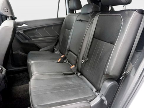 Used 2023 Volkswagen Tiguan SE R-Line FWD image 16