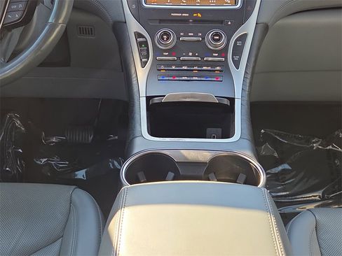 Used 2019 Lincoln Nautilus Reserve image 21