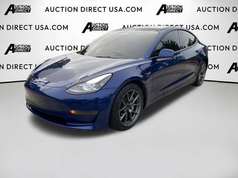 Used 2023 Tesla Model 3 Standard Range RWD image 1