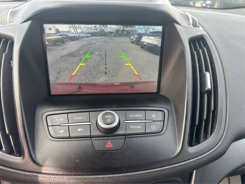 Used 2019 Ford Escape SE image 33