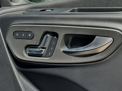 Used 2024 Mercedes-Benz Sprinter 2500 image 19