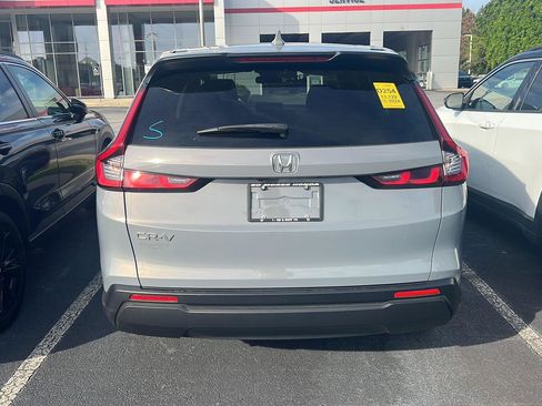Used 2024 Honda CR-V EX image 9