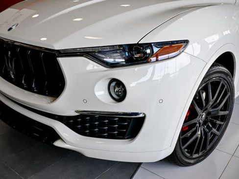 Used 2022 Maserati Levante GT image 9