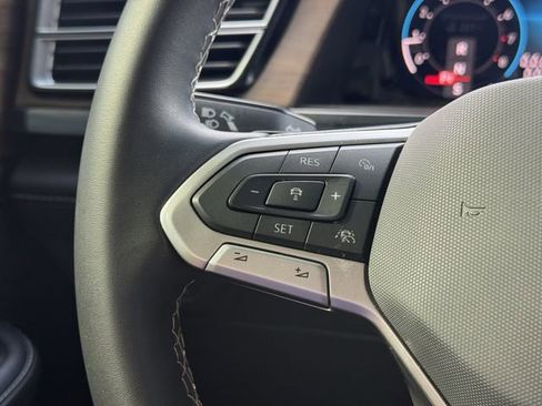 Used 2024 Volkswagen Atlas SE image 24