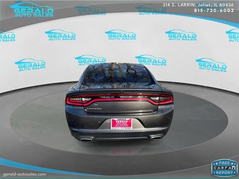 Used 2019 Dodge Charger SXT w/ Leather Interior Group image 4