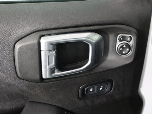 Used 2023 Jeep Wrangler Unlimited Sahara w/ Cold Weather Group AWD/4WD image 20