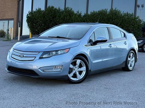 Used 2013 Chevrolet Volt FWD image 18