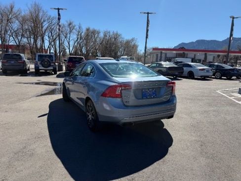 Used 2018 Volvo S60 T5 Inscription Platinum w/ Climate Package image 11