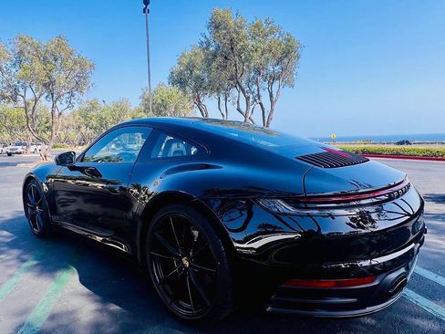 Used 2024 Porsche 911 Carrera T RWD image 3