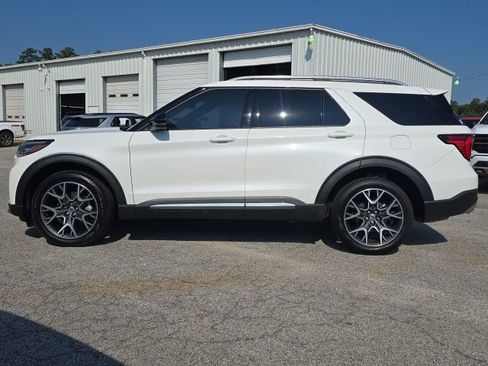 Used 2025 Ford Explorer Platinum w/ Ultimate Package image 2