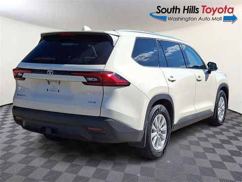 Certified 2024 Toyota Grand Highlander XLE image 6