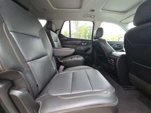 Used 2021 Chevrolet Traverse Premier image 13