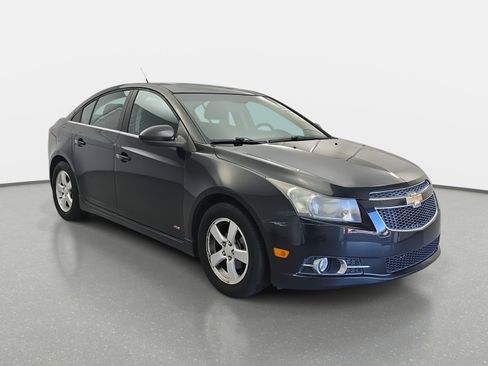 Used 2011 Chevrolet Cruze LT w/ RS Package image 3