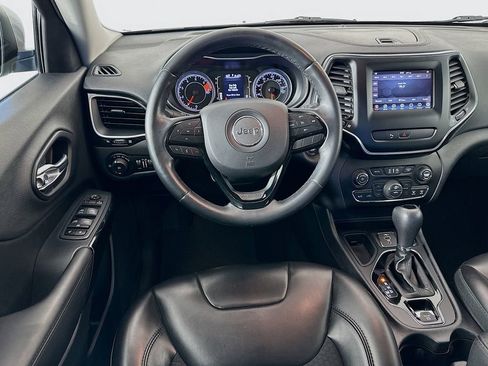 Used 2019 Jeep Cherokee Altitude image 21