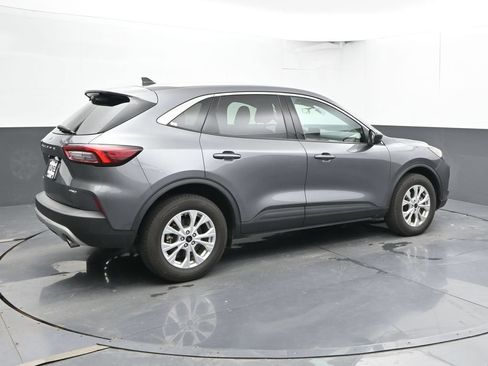 Used 2024 Ford Escape Active AWD/4WD image 3