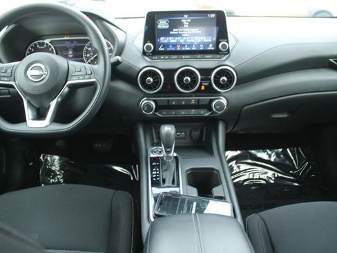 Used 2024 Nissan Sentra SV image 14