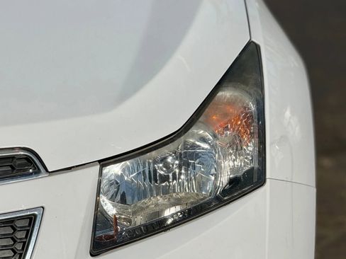 Used 2014 Chevrolet Cruze LT w/ Technology Package image 25