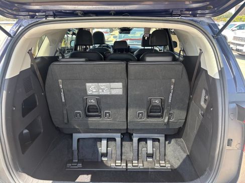 Used 2026 Kia Carnival FWD image 33
