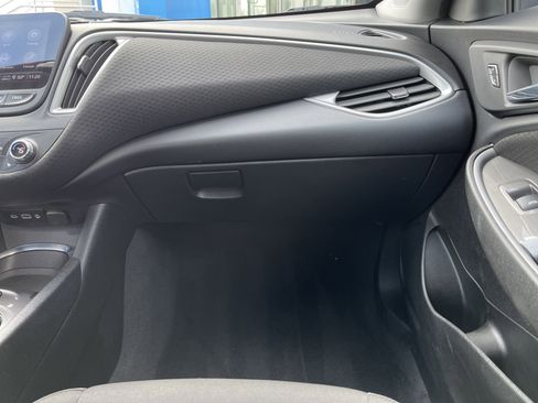 Used 2023 Chevrolet Malibu LT image 32