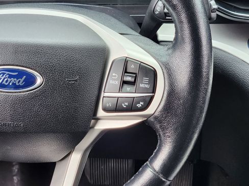 Used 2021 Ford Explorer XLT w/ Equipment Group 202A image 32