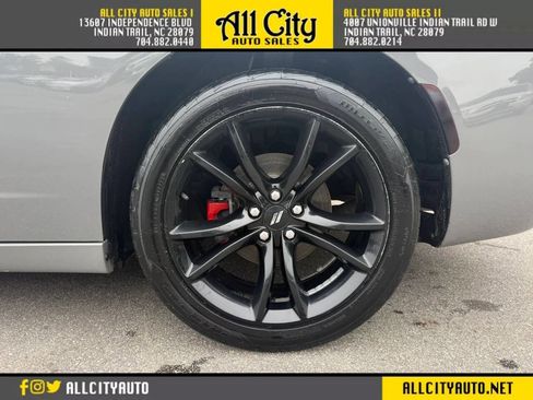 Used 2017 Dodge Charger R/T w/ Navigation & Travel Group RWD image 34