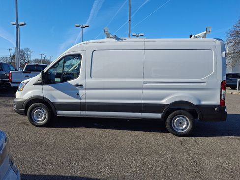 New 2025 Ford Transit 250 148 Medium Roof w/ Load Area Protection Package image 4