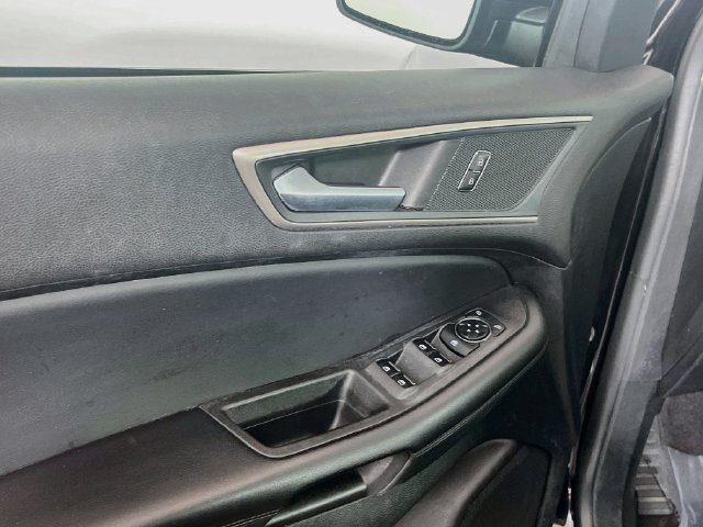 Used 2024 Ford Edge SEL AWD/4WD image 16